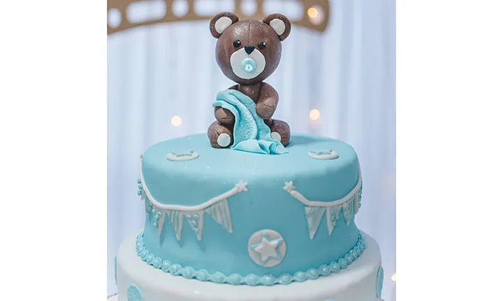 Teddy bear baby shower cake